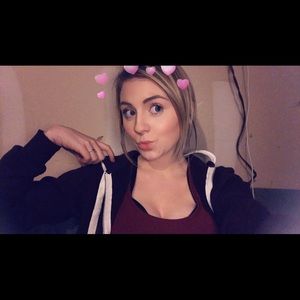 Meet your Posher, Makayla